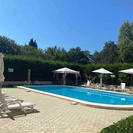 Apartment 2-bedroom 300m To The Pomorie