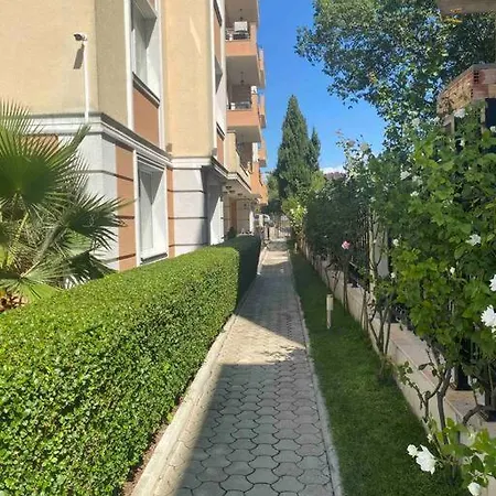 2-bedroom 300m To The Apartament *