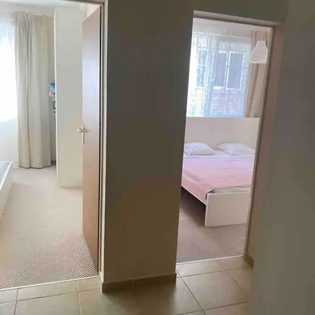 Apartament 2-bedroom 300m To The
