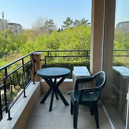 Apartament 2-bedroom 300m To The Gmina Pomorie