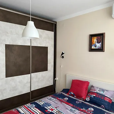 2-bedroom 300m To The Apartament *