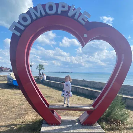 2-bedroom 300m To The Gmina Pomorie