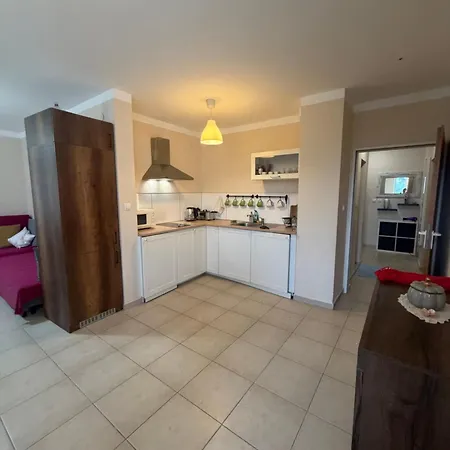 2-bedroom 300m To The Apartament *